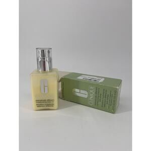 Clinique - Dramatically Different Moisturizing Lotion + Pump